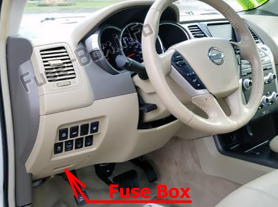 Расположение предохранителей в салоне: Nissan Murano (2009-2014 гг.)
